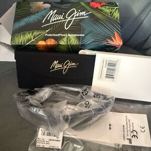 Maui Jim Blue Hot Sands Polarized Rimless Sunglasses